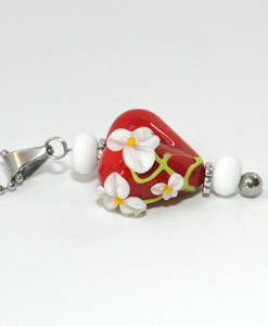 Alternative view of Hanger hart met witte bloemen