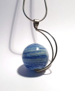 Hanger half moon